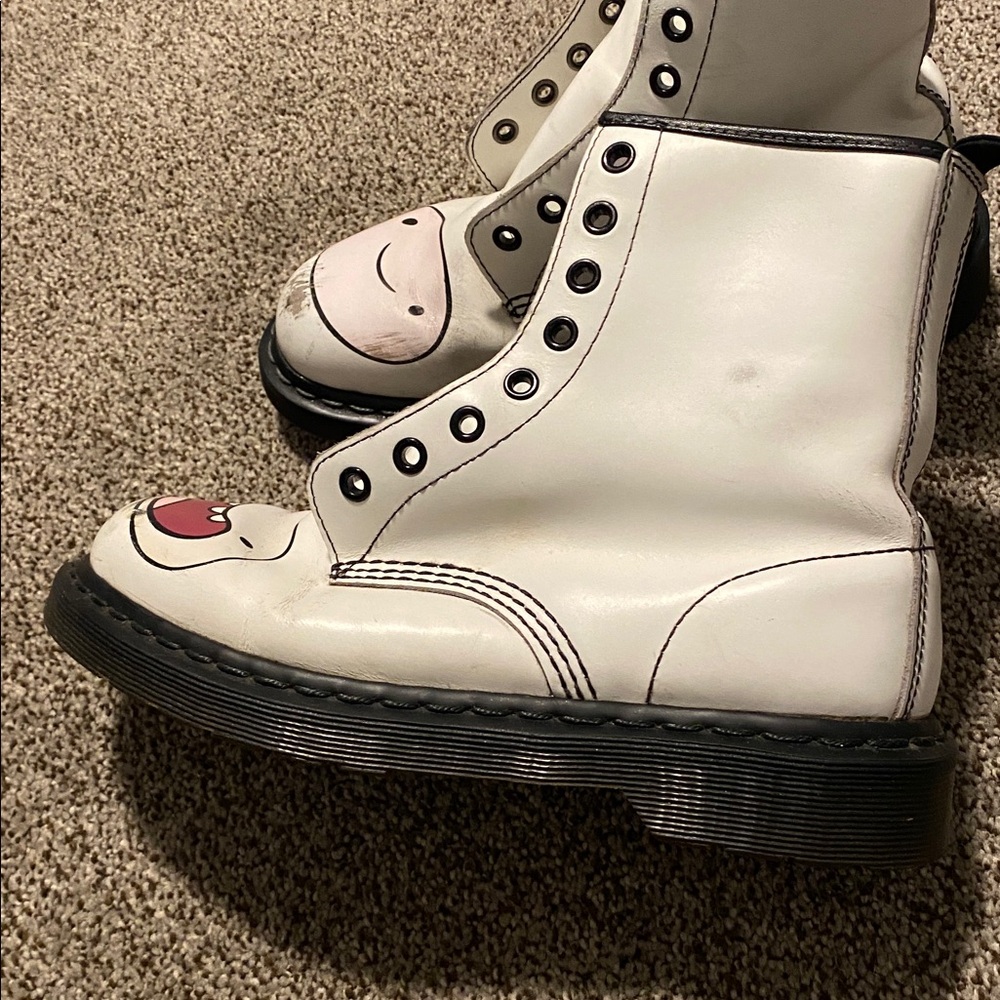 Dr. Martens Cartoon Network White Boots with Black Trim - Picture 9 of 17